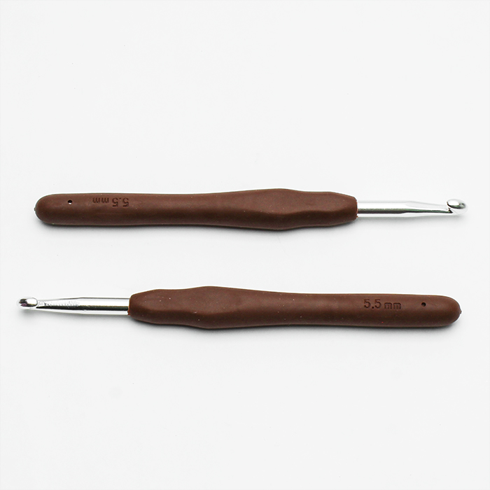 Szydełko z silikonową rączką 5,5 mm