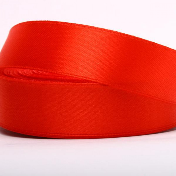 Wstążka satynowa Czerwona 20mm - 33m