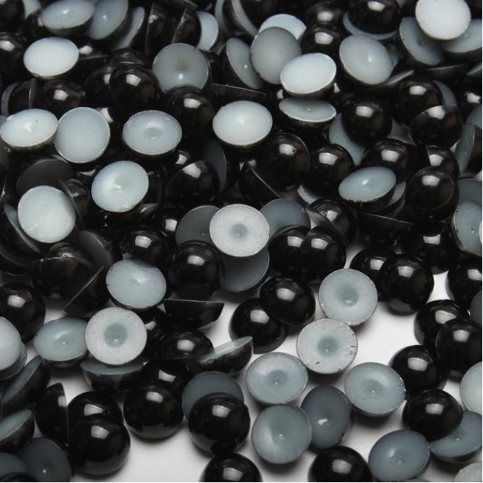 Półperełki, pół płaskie okrągłe (oczy, nosy) 8 mm Czarne