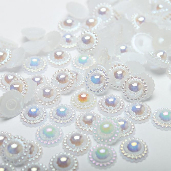 Półperełki, pół płaskie okrągłe Kwiatki AB 9 mm Białe