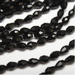 Koraliki kryształki Kropla 4*6 mm czarne